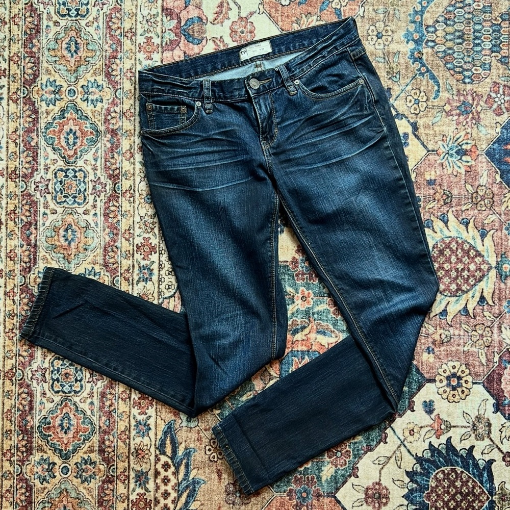 Free People Dark Blue Skinny Jeans, EUC size 26